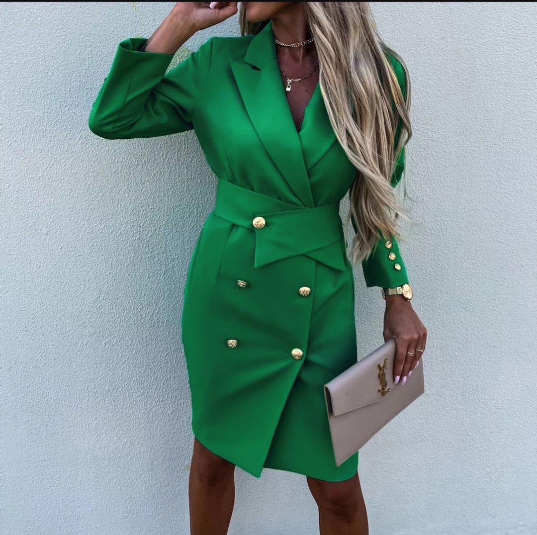 Polished Jacket with an Effortless Classic Look