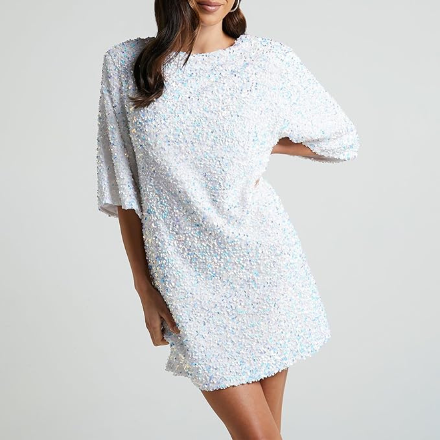 Beautifully Finished Dress in a Timeless Design