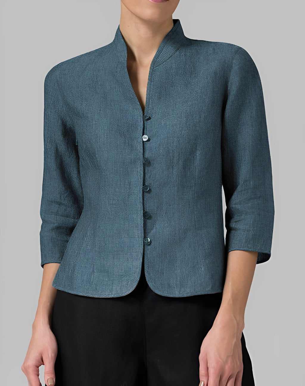 Beautifully Crafted Blouse in a Classic Style
