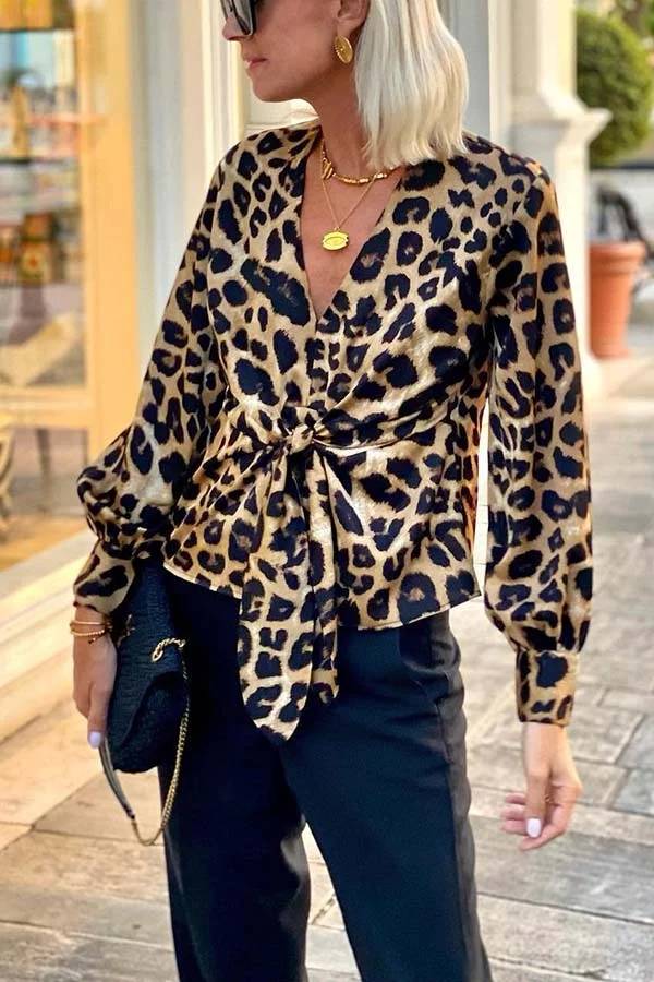 Beautifully Finished Blouse in a Timeless Design