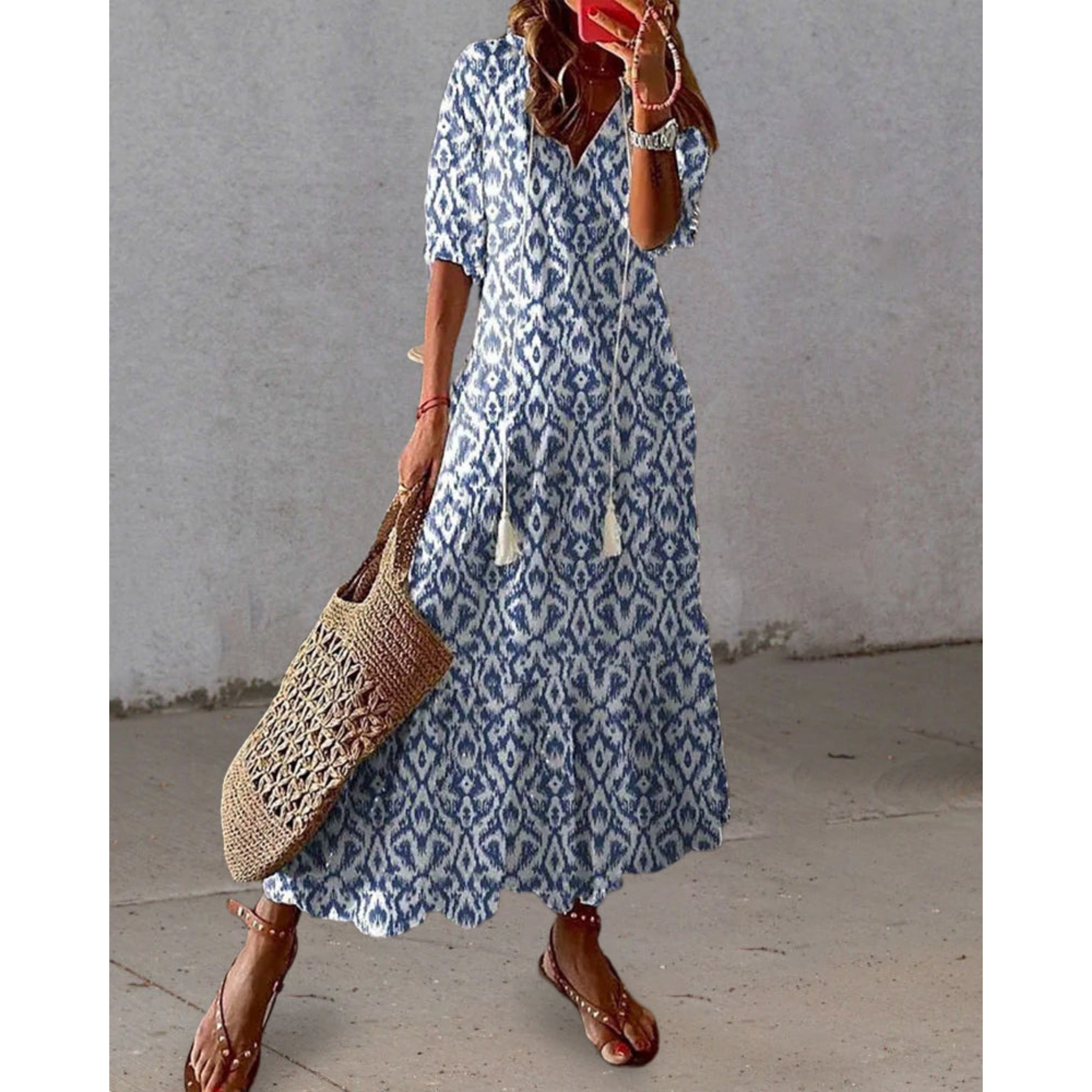 Effortlessly Elegant Dress with a Timeless Design