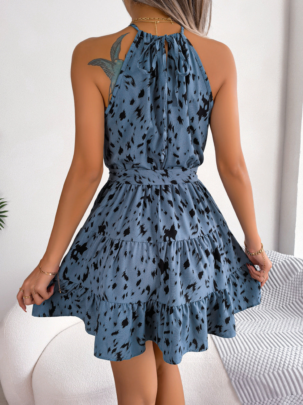 Classic Vintage Dress with a Flattering Fit