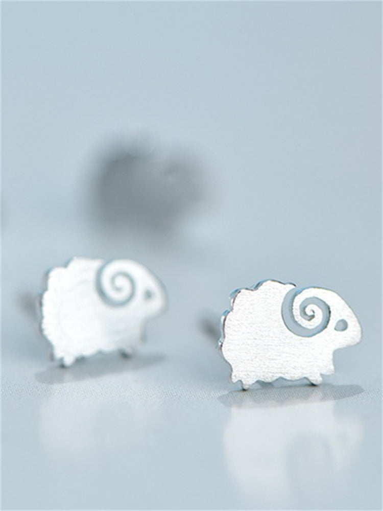Romantic Silver Earring for Special Moments