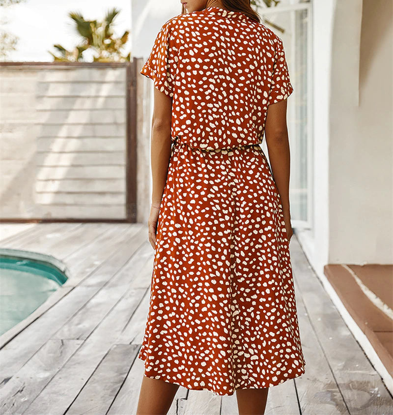 Beautifully Finished Dress in a Timeless Design