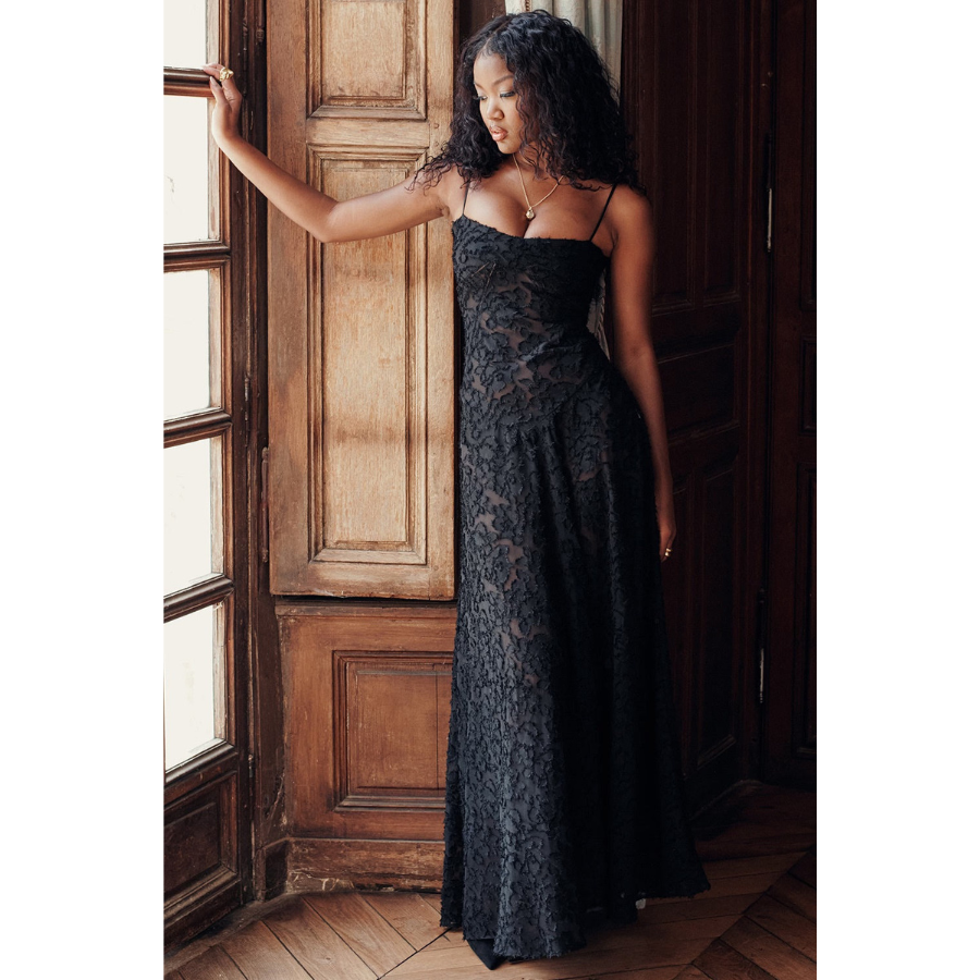Beautifully Crafted Dress in a Classic Style