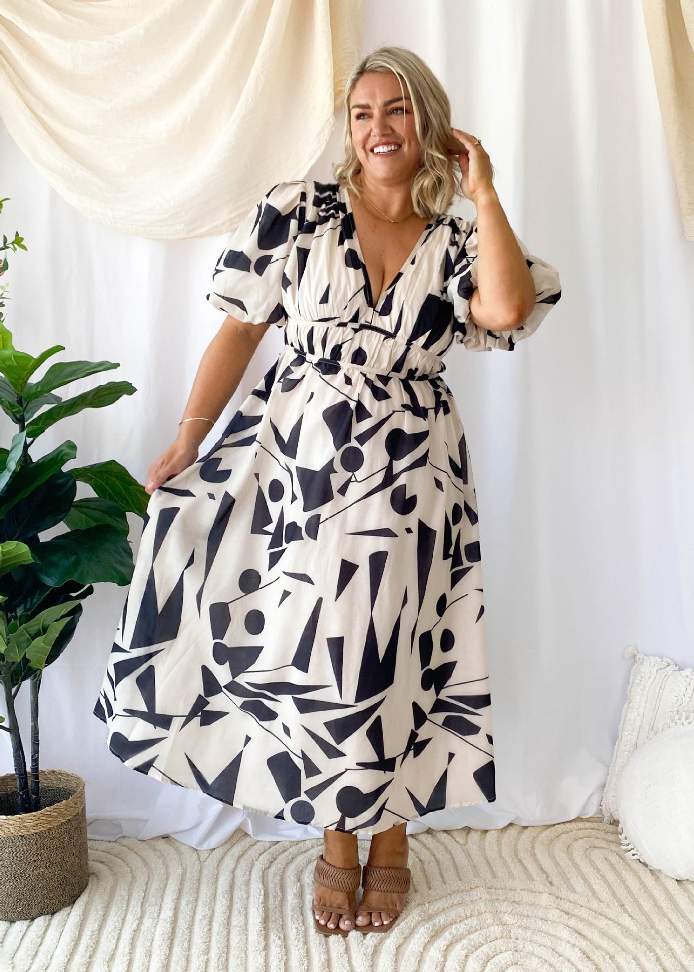 Classic Vintage & Enduringly Stylish Dress