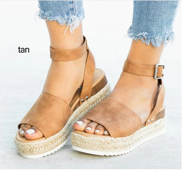 Chic Orthopedic Sandals with Unique Design