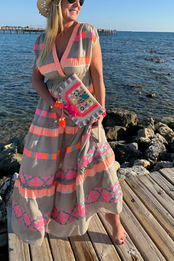 Beautifully Finished Dress in a Timeless Design