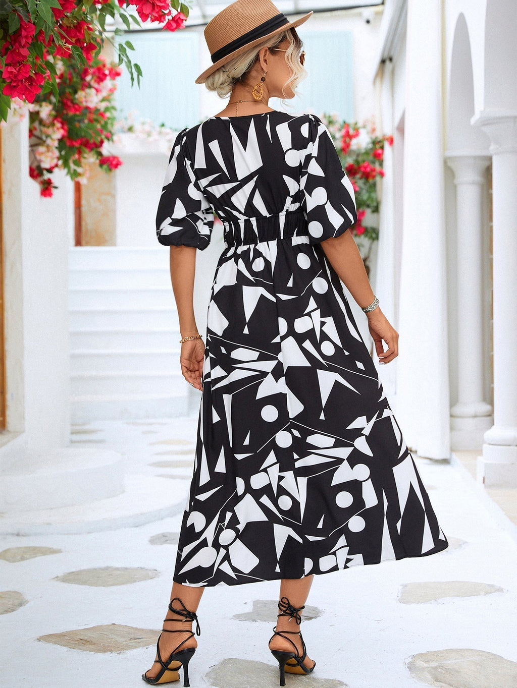 Sophisticated Dress with a Clean Classic Look