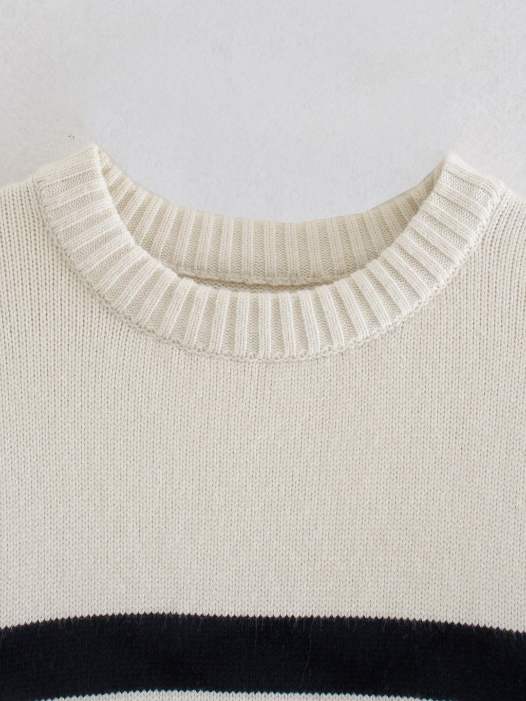Well Tailored Blouse with a Graceful Silhouette