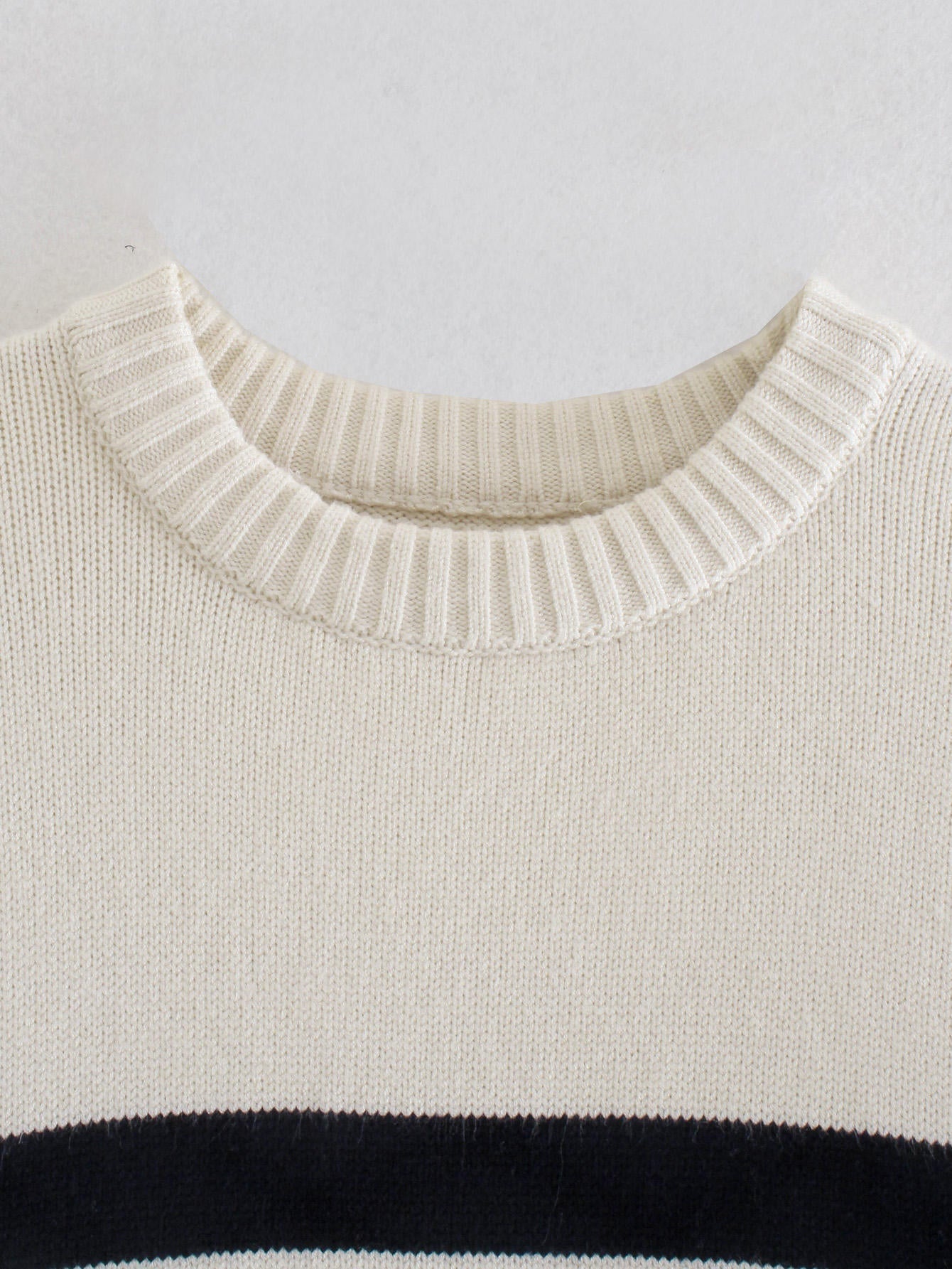 Beautifully Crafted Blouse in a Classic Style