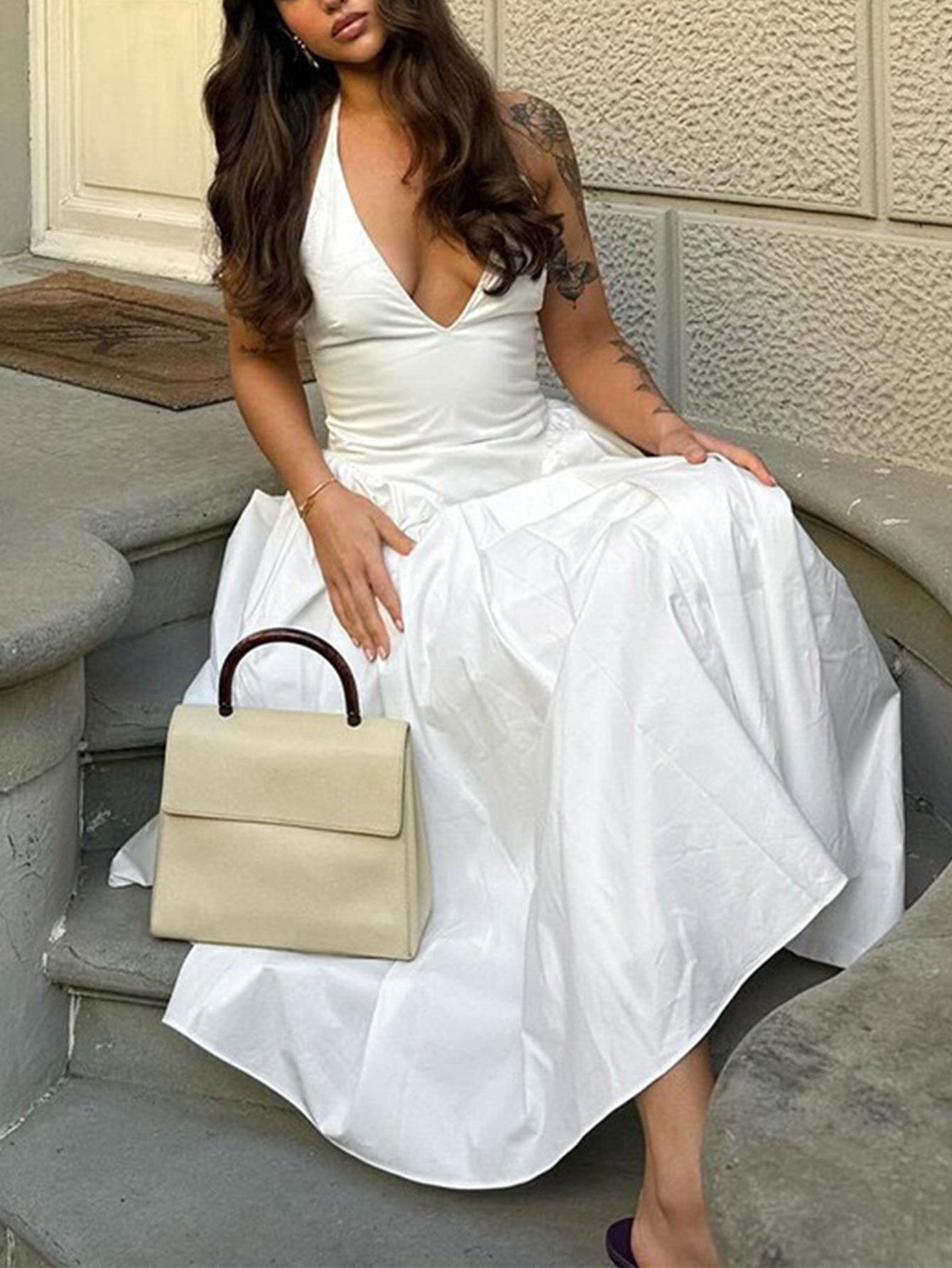 Well Tailored Dress with a Graceful Silhouette