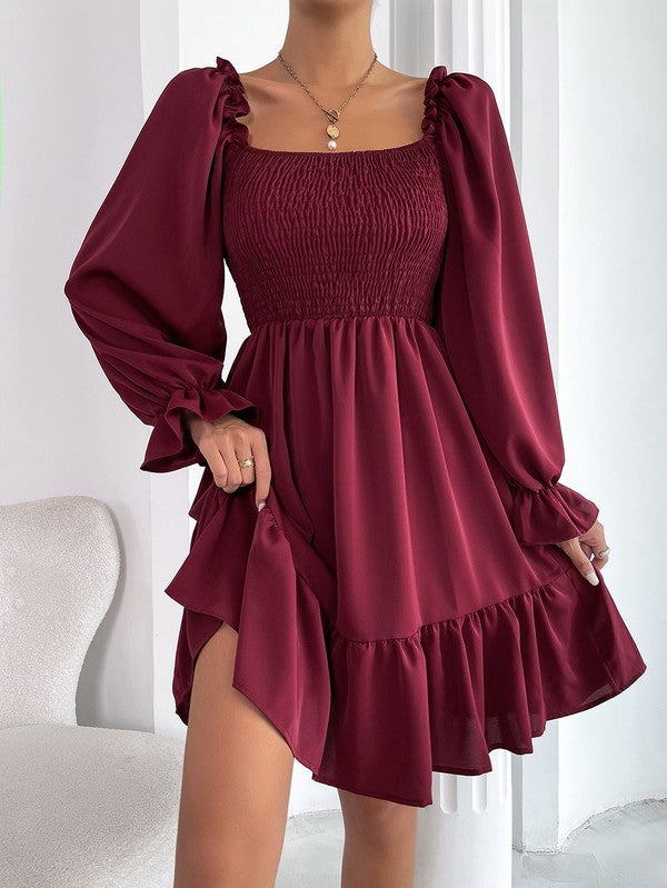 Beautifully Finished Dress in a Timeless Design