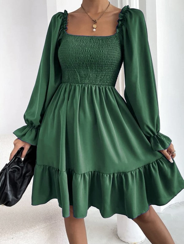 Beautifully Finished Dress in a Timeless Design