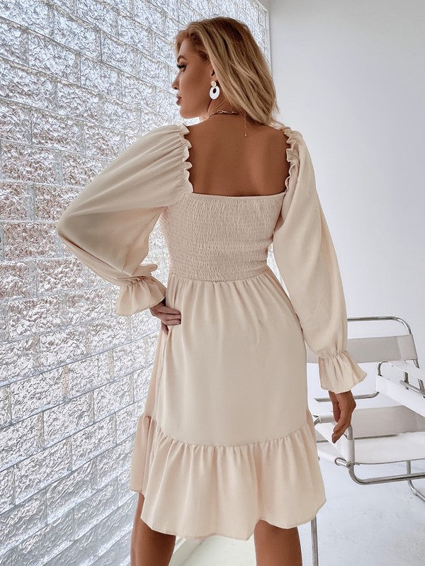 Beautifully Finished Dress in a Timeless Design