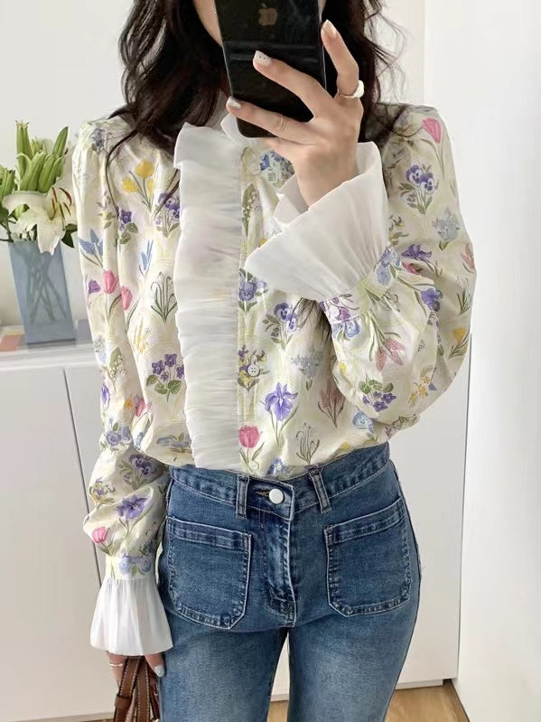 Well Tailored Blouse with a Graceful Silhouette
