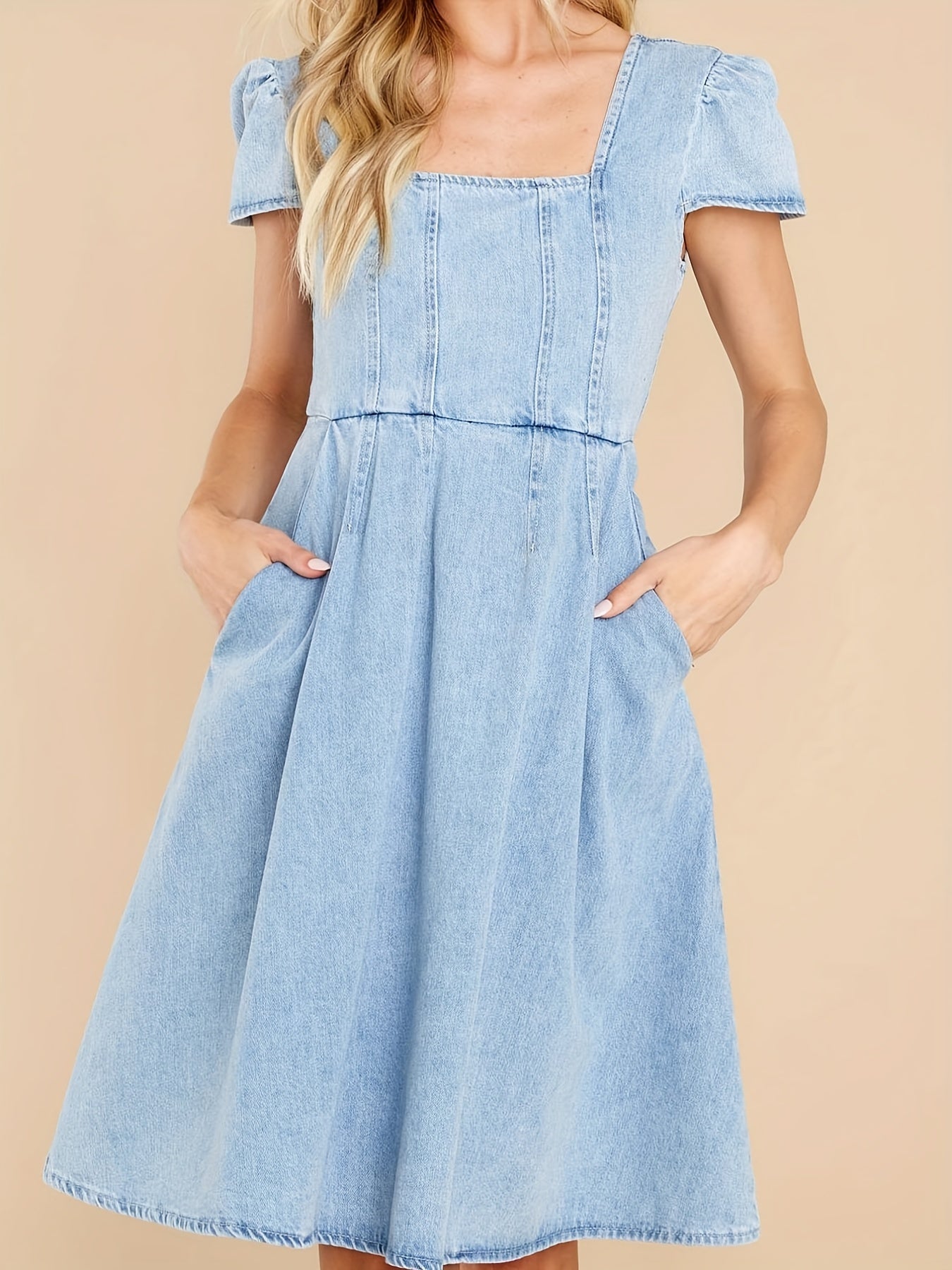 Effortlessly Elegant Dress with a Timeless Design