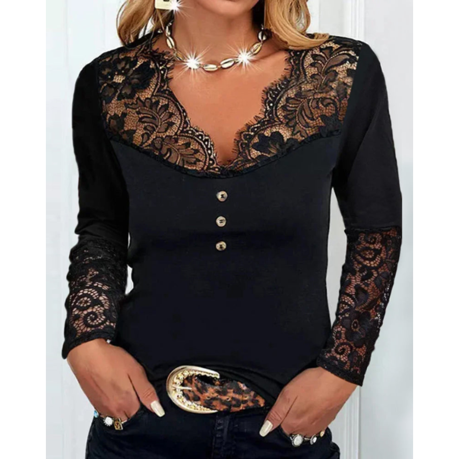 Classic Vintage Blouse with a Flattering Fit