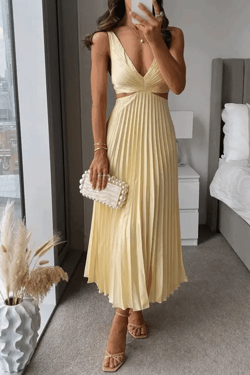 Polished Dress with an Effortless Classic Look