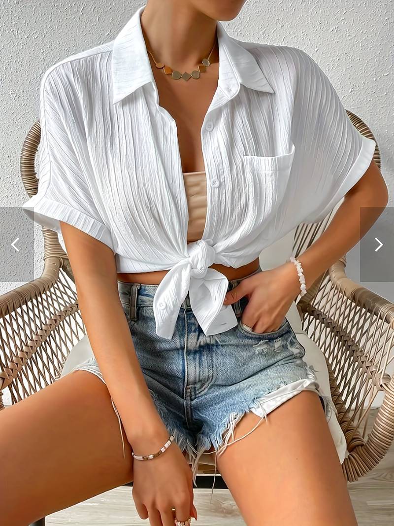 Effortlessly Elegant Shirt with a Timeless Design