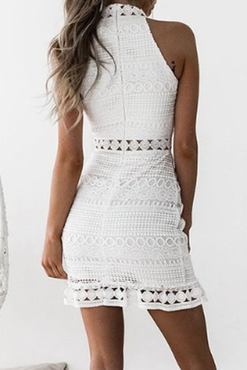 Beautifully Finished Dress in a Timeless Design