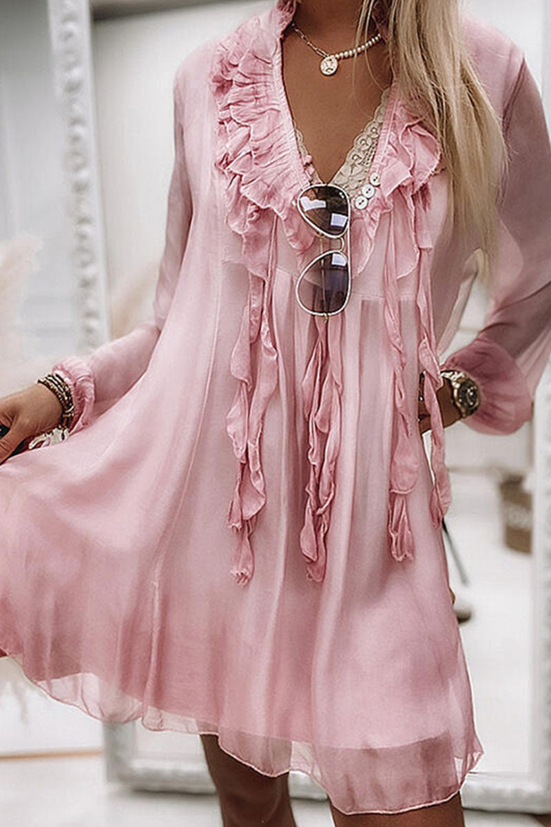 Beautifully Finished Dress in a Timeless Design