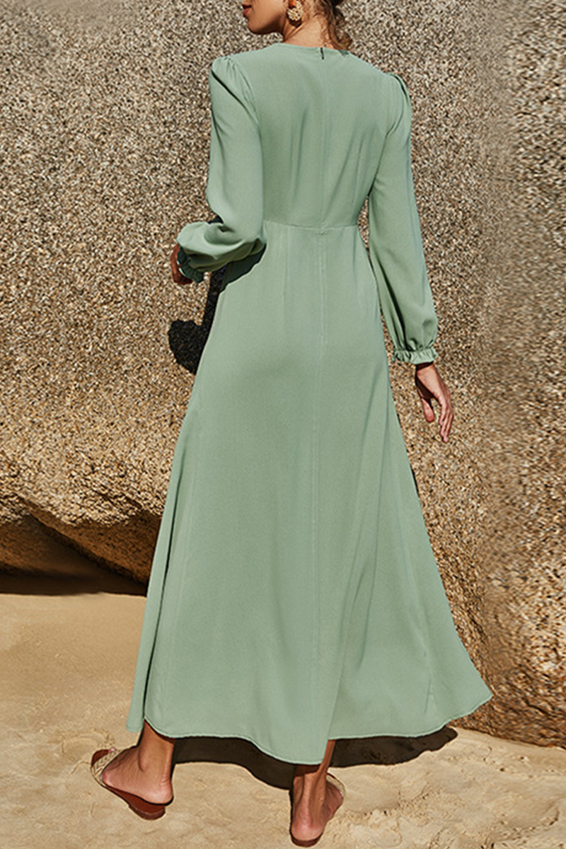 Polished Dress with an Effortless Classic Look