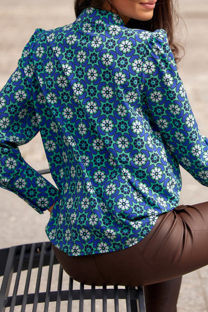 Classic Vintage Shirt with a Flattering Fit