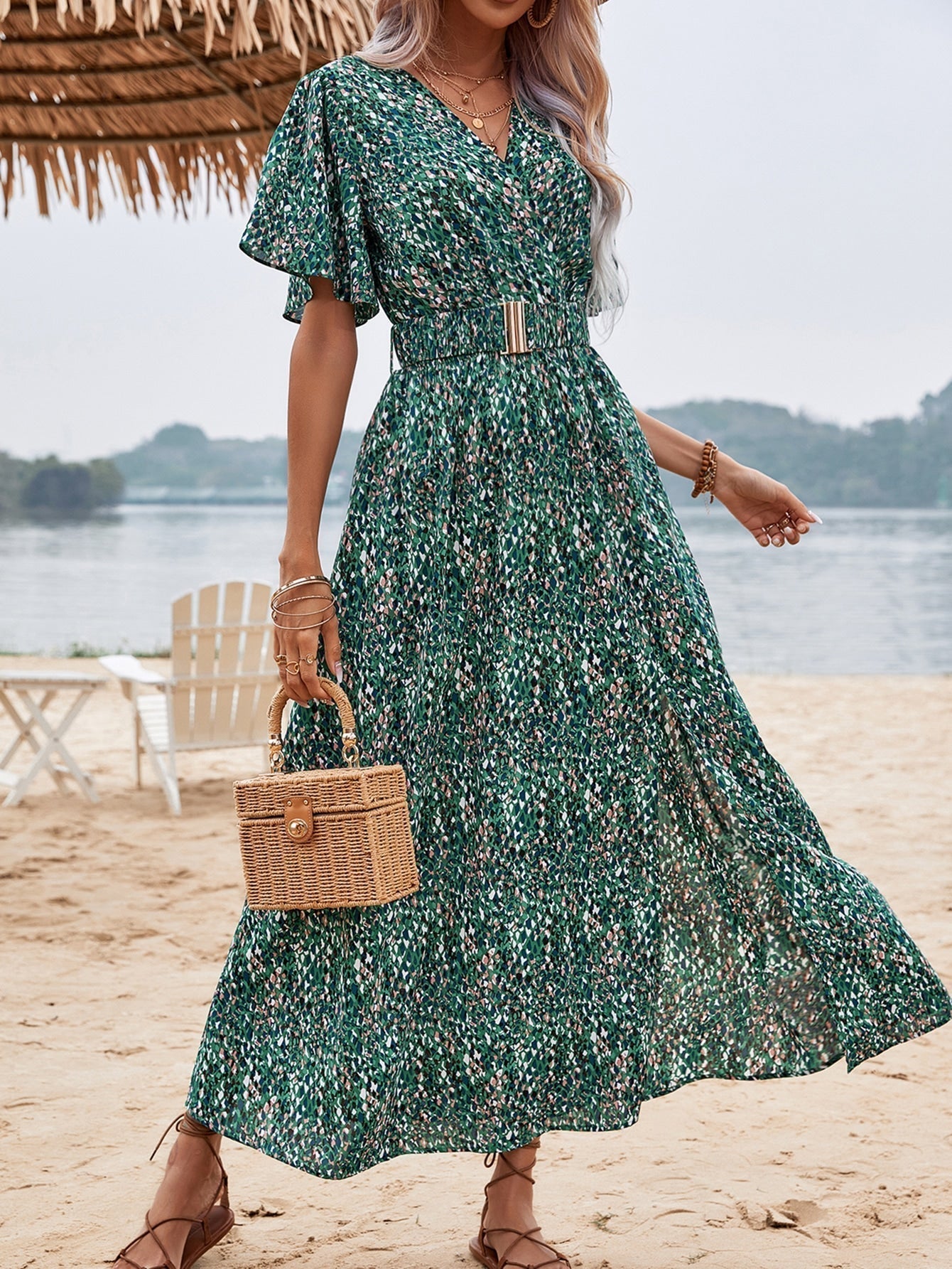 Classic Vintage Dress with a Flattering Fit