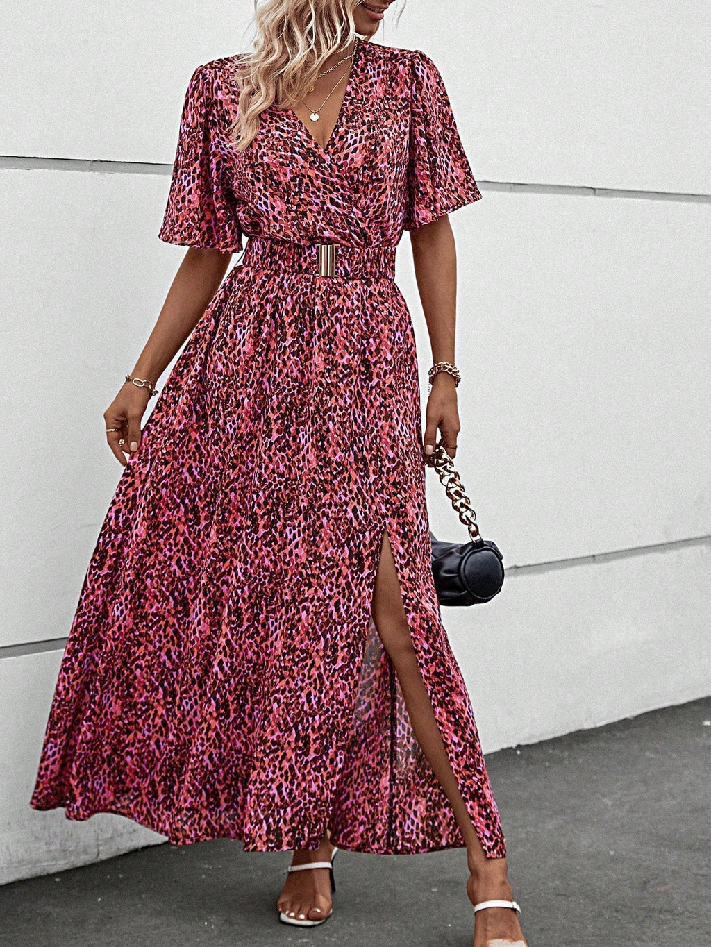 Classic Vintage Dress with a Flattering Fit