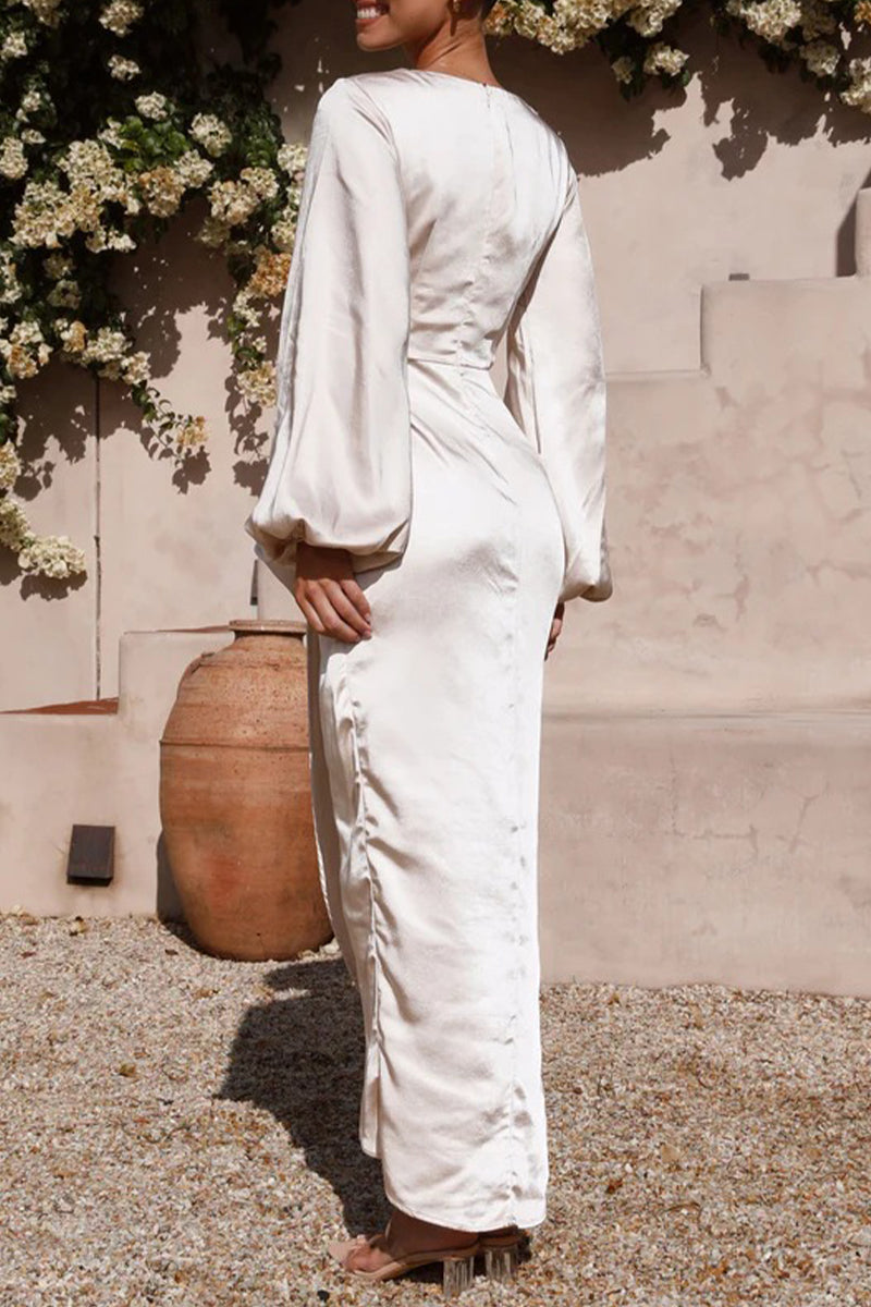 Well Tailored Dress with a Graceful Silhouette