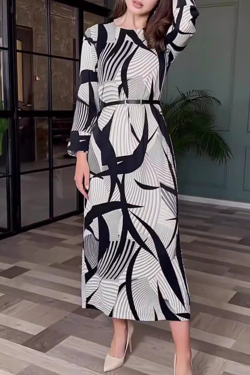 Well Tailored Dress with a Graceful Silhouette
