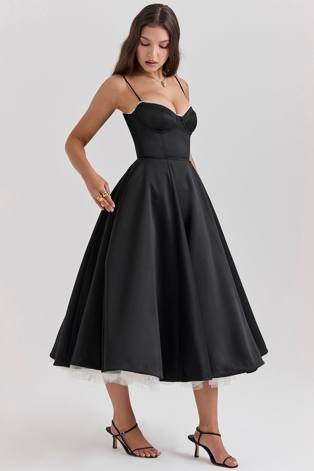 Classic Vintage Dress with a Flattering Fit