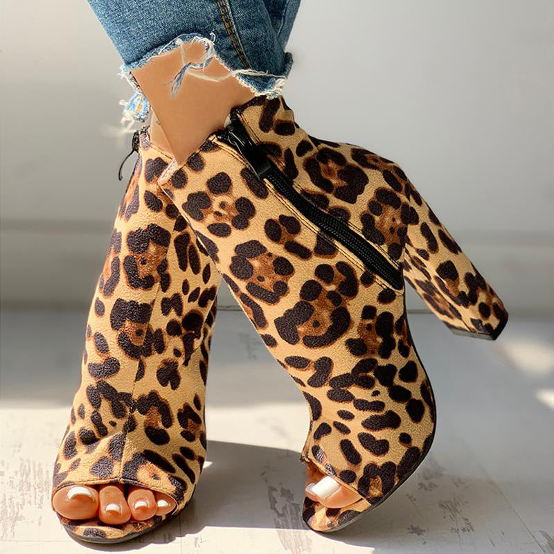 Chic Orthopedic Boots with Unique Design