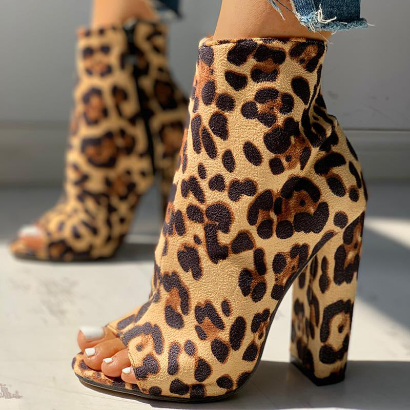 Chic Orthopedic Boots with Unique Design