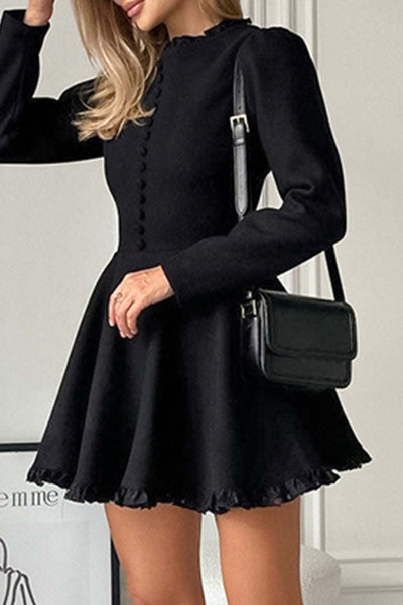 Effortlessly Elegant Dress with a Timeless Design