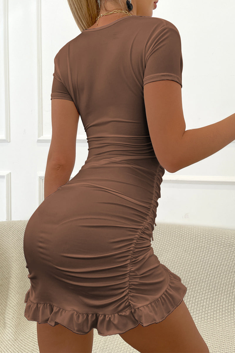 Well Tailored Dress with a Graceful Silhouette