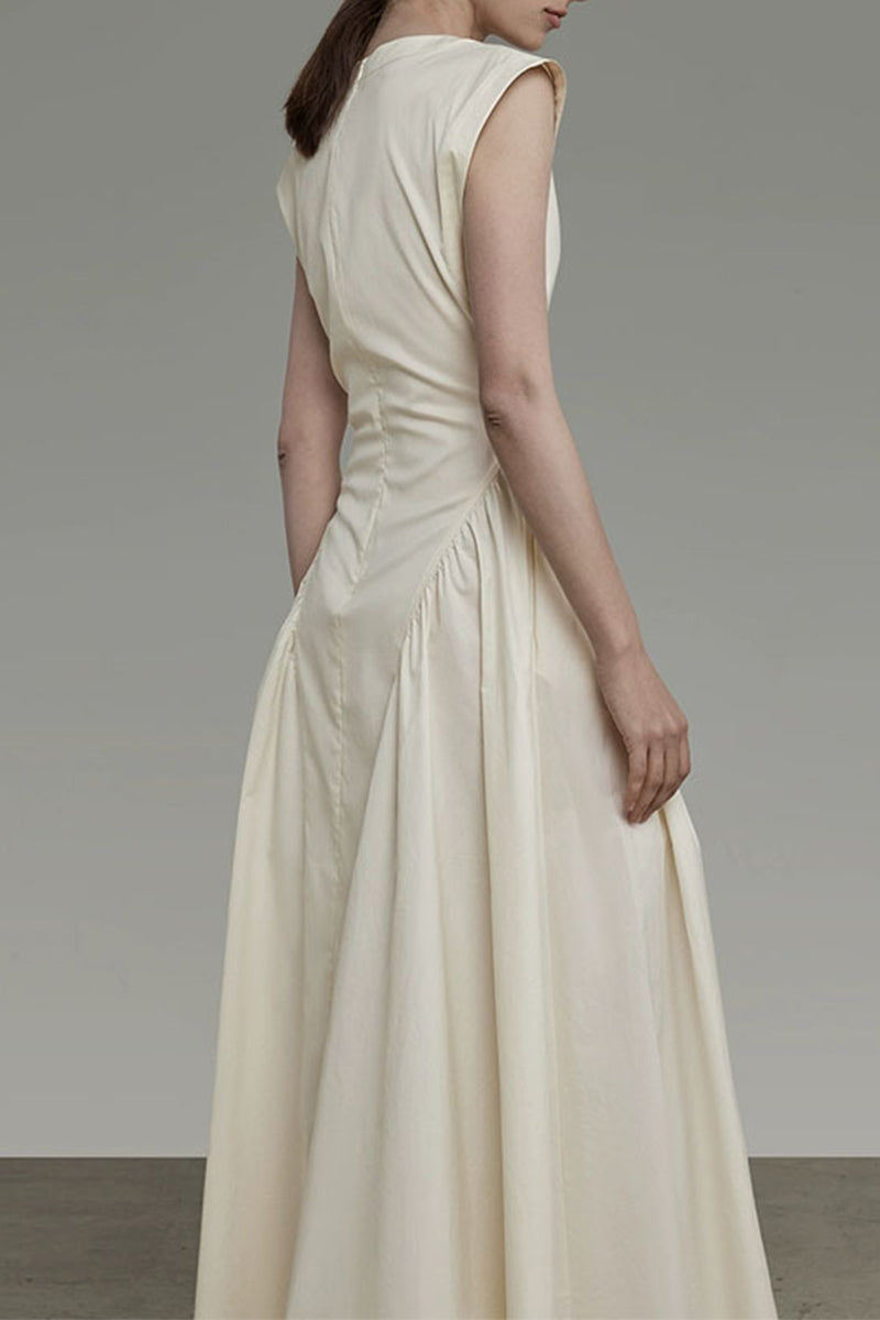 Sophisticated Dress with a Clean Classic Look