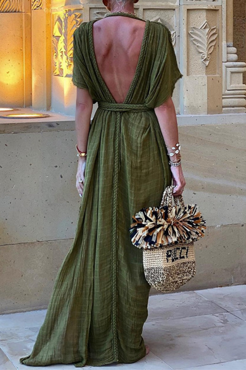 Beautifully Crafted Dress in a Classic Style