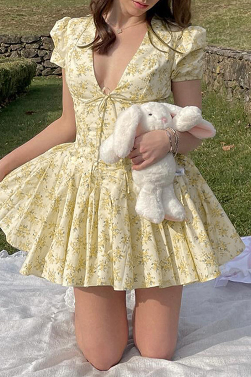 Classic Vintage Dress with a Flattering Fit