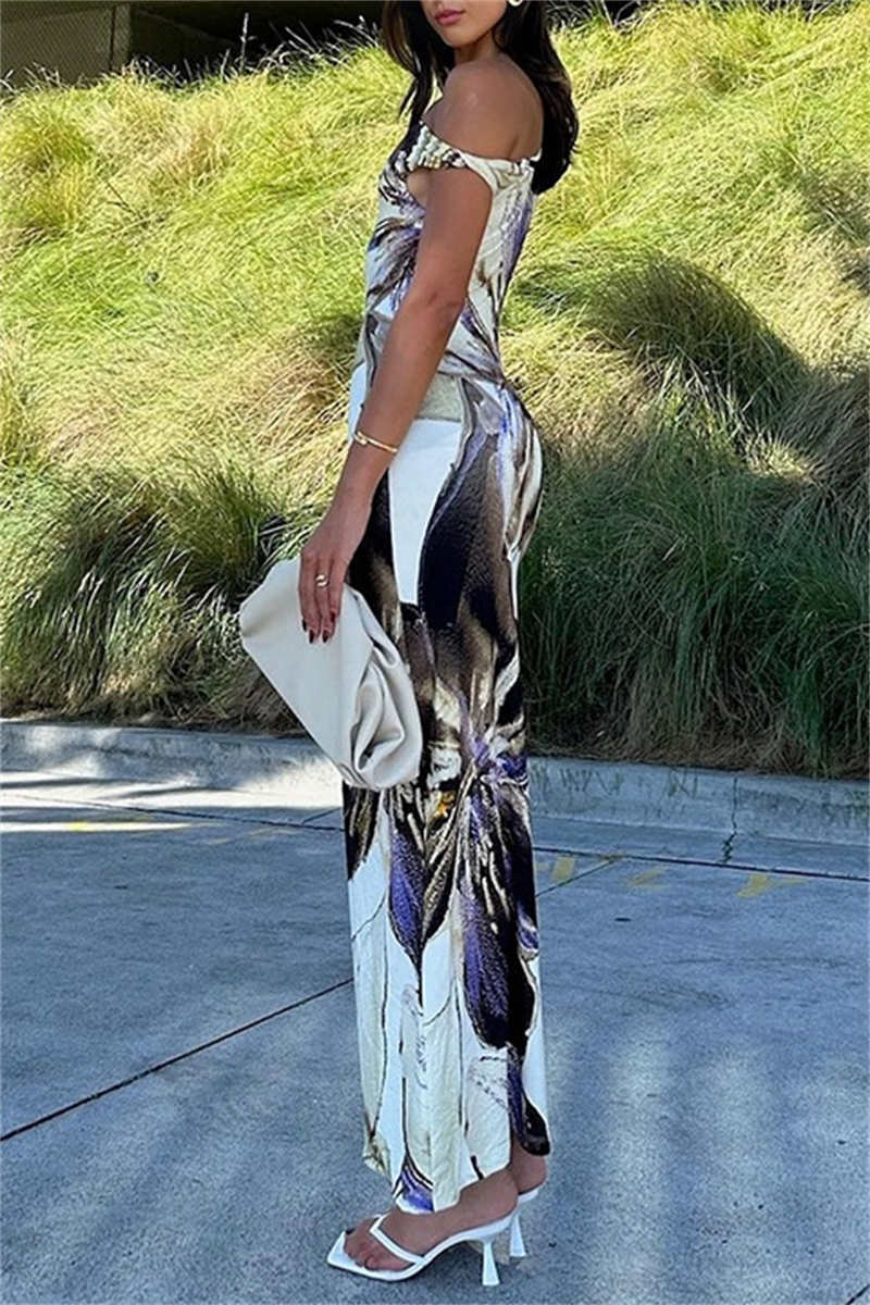 Well Tailored Dress with a Graceful Silhouette