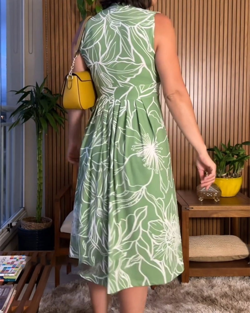 Well Tailored Dress with a Graceful Silhouette