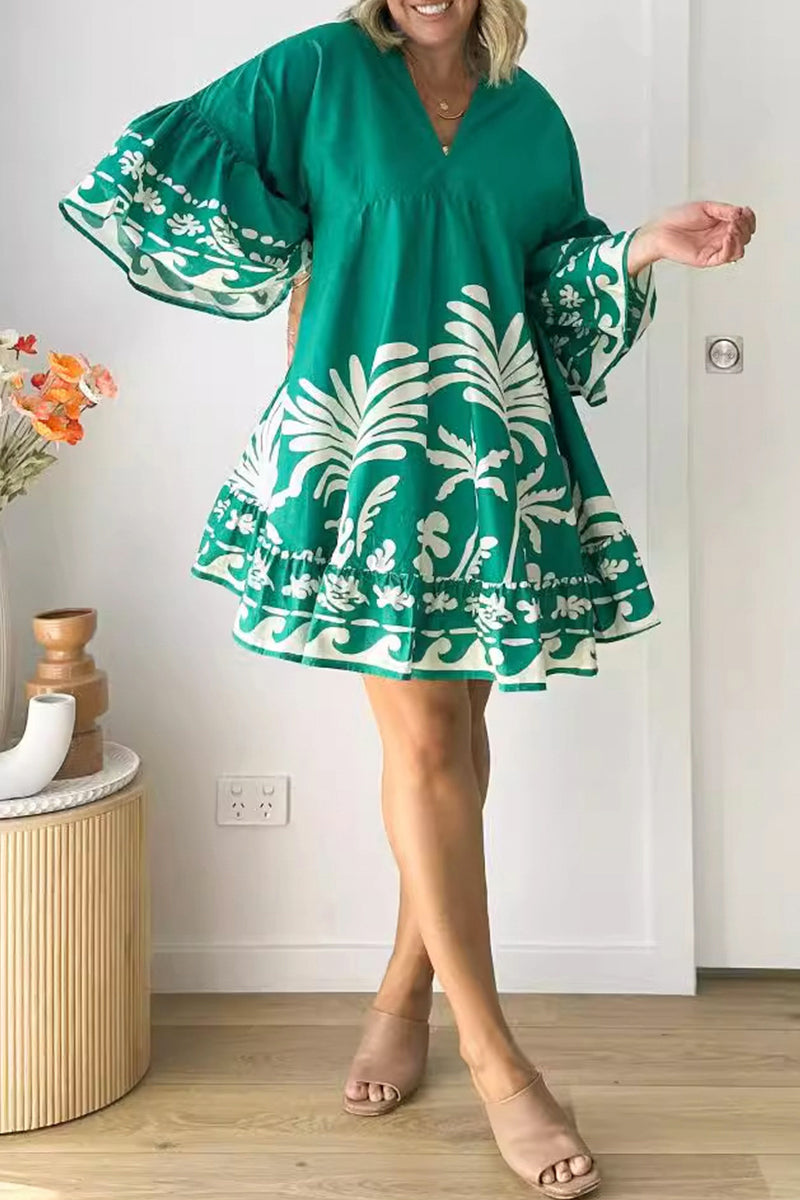 Gracefully Styled Dress for Any Occasion