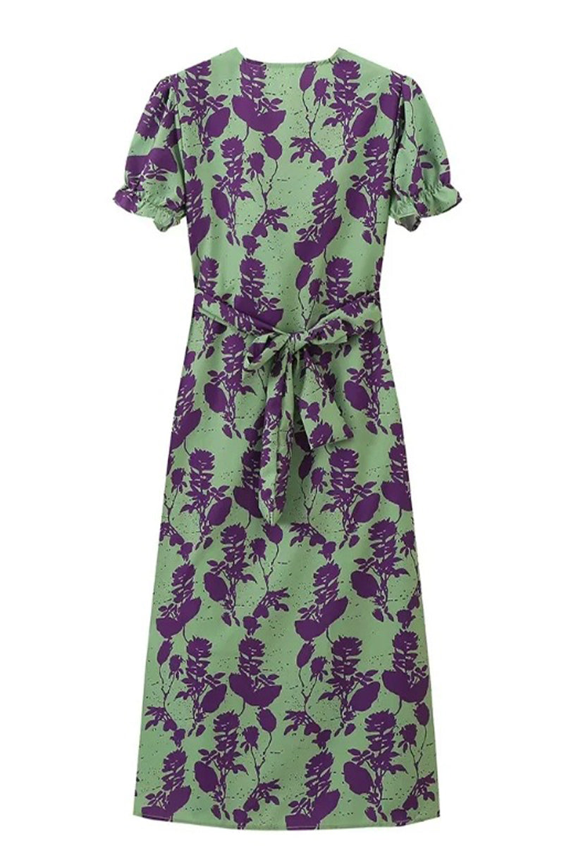 Classic Vintage Dress with a Flattering Fit