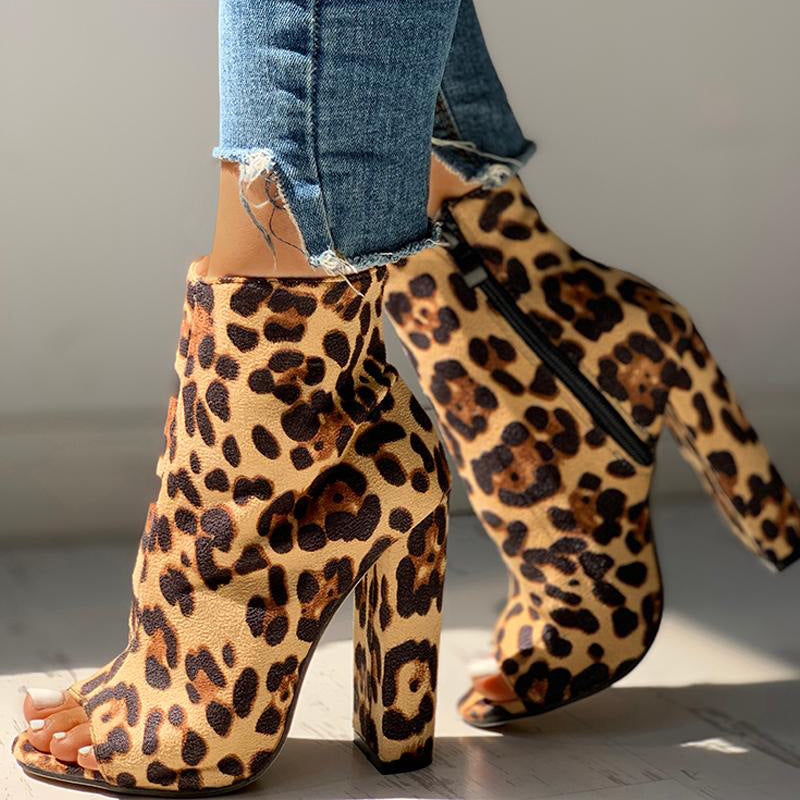 Chic Orthopedic Boots with Unique Design