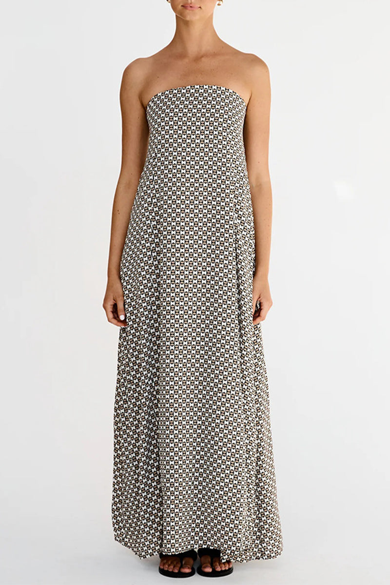 Well Tailored Dress with a Graceful Silhouette