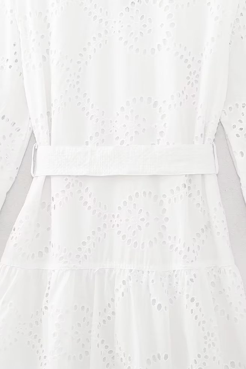 Well Tailored Dress with a Graceful Silhouette