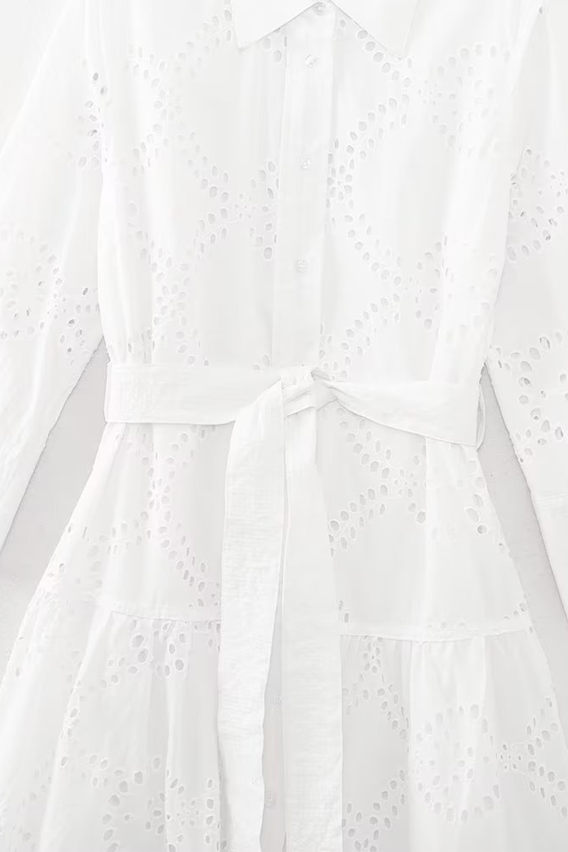 Well Tailored Dress with a Graceful Silhouette
