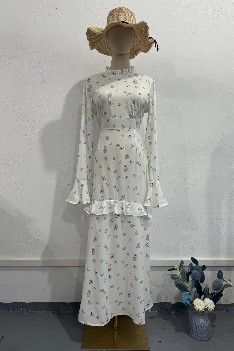 Well Tailored Dress with a Graceful Silhouette