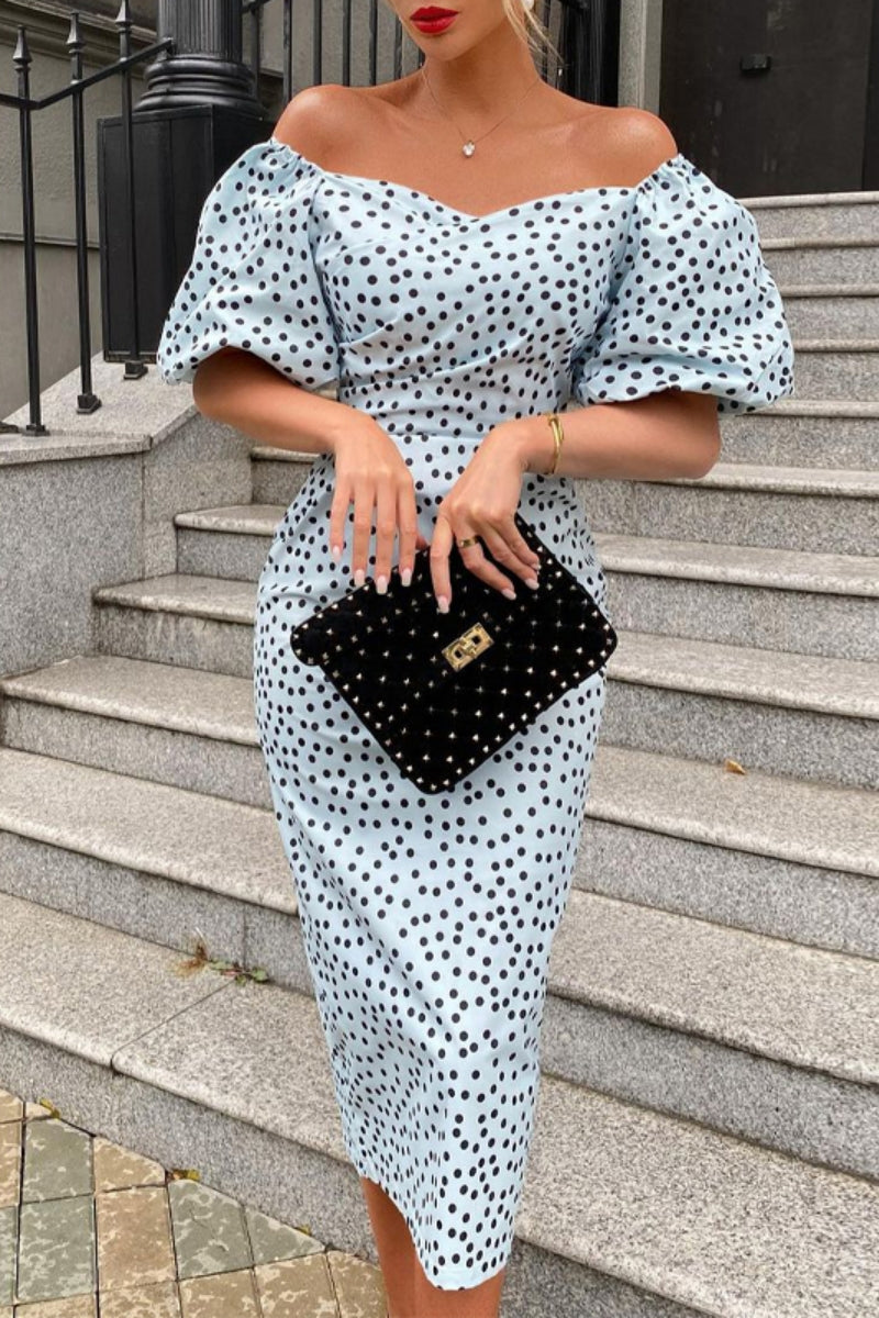 Classic Vintage Dress with a Flattering Fit